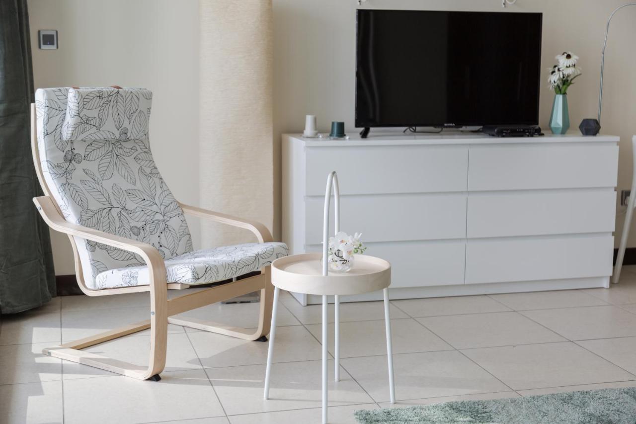 Higuests - Cozy Studio With Panoramic Views On The Lake Apartamento Dubai Exterior foto